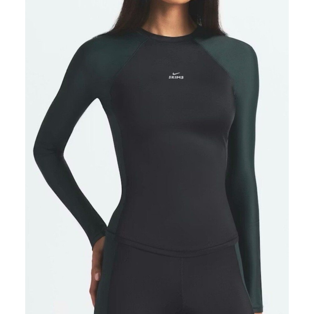 Skims Nike NIKESKIMS SHINE LONG SLEEVE CREW NECK COLOR BLOCK
